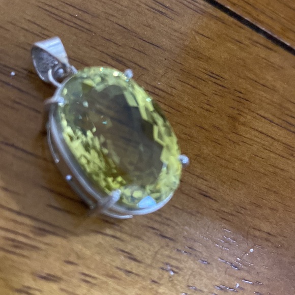 Lemon Quartz Sterling Silver Oval Pendant - Picture 5 of 5